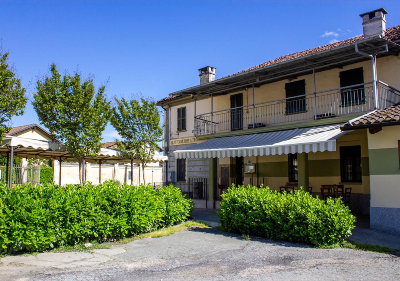 Trattoria Due Citroni Casalgrasso Exterior foto