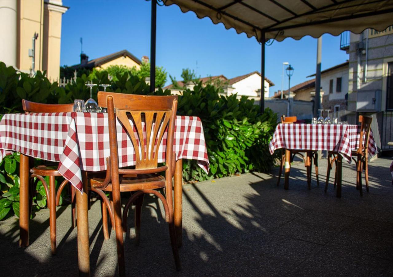 Trattoria Due Citroni Casalgrasso Exterior foto