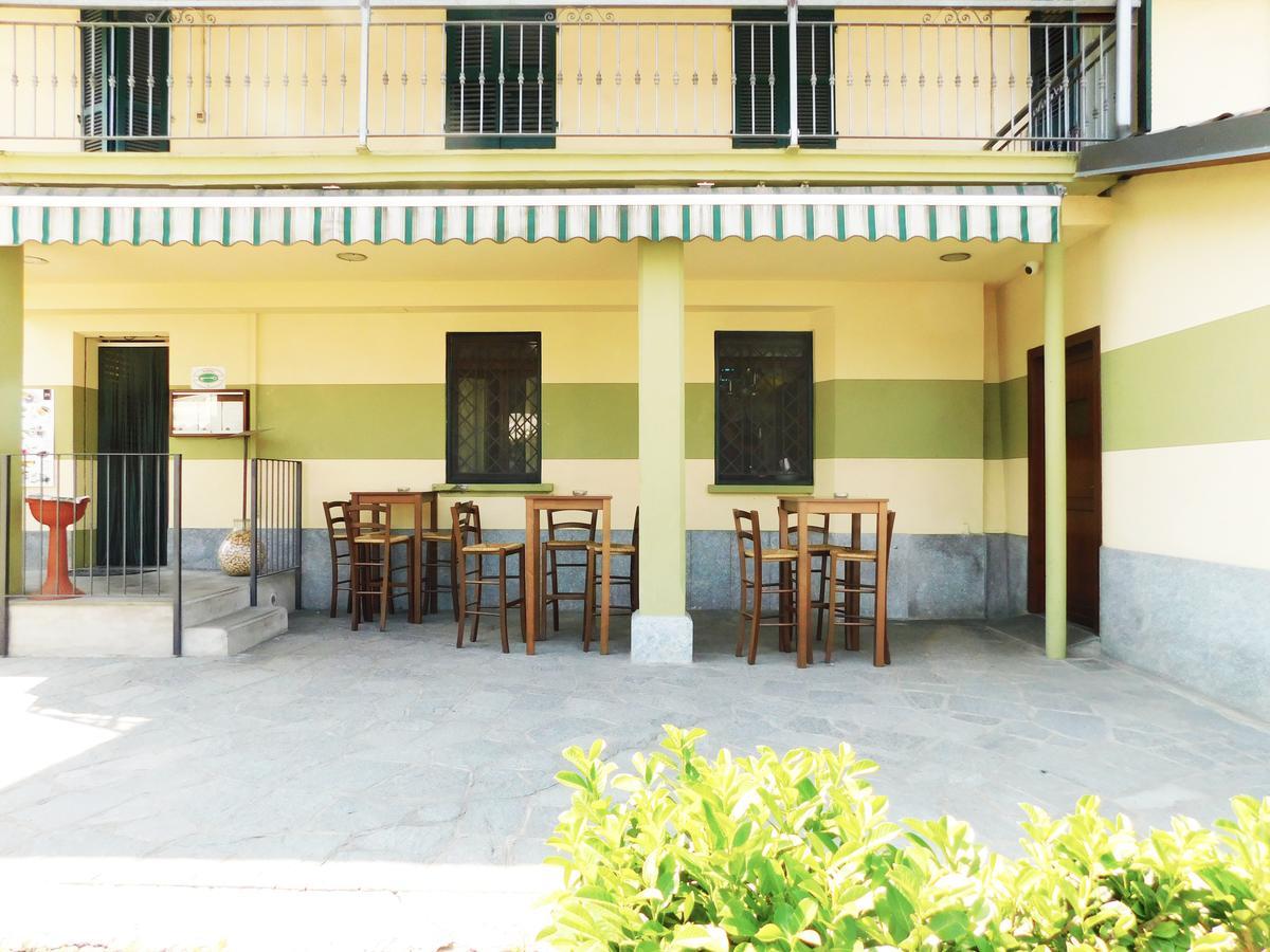 Trattoria Due Citroni Casalgrasso Exterior foto